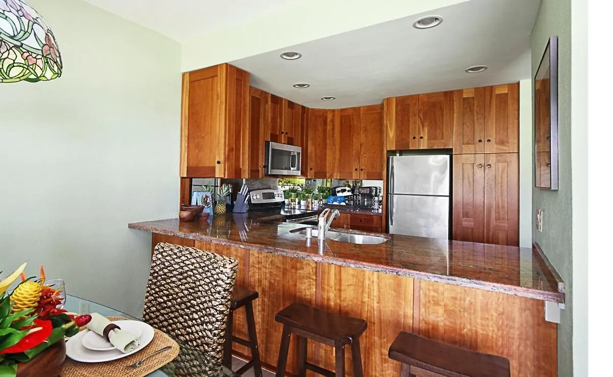 2 Bedrooms Condo Few Mins Walk To Beaches & Pool Koloa