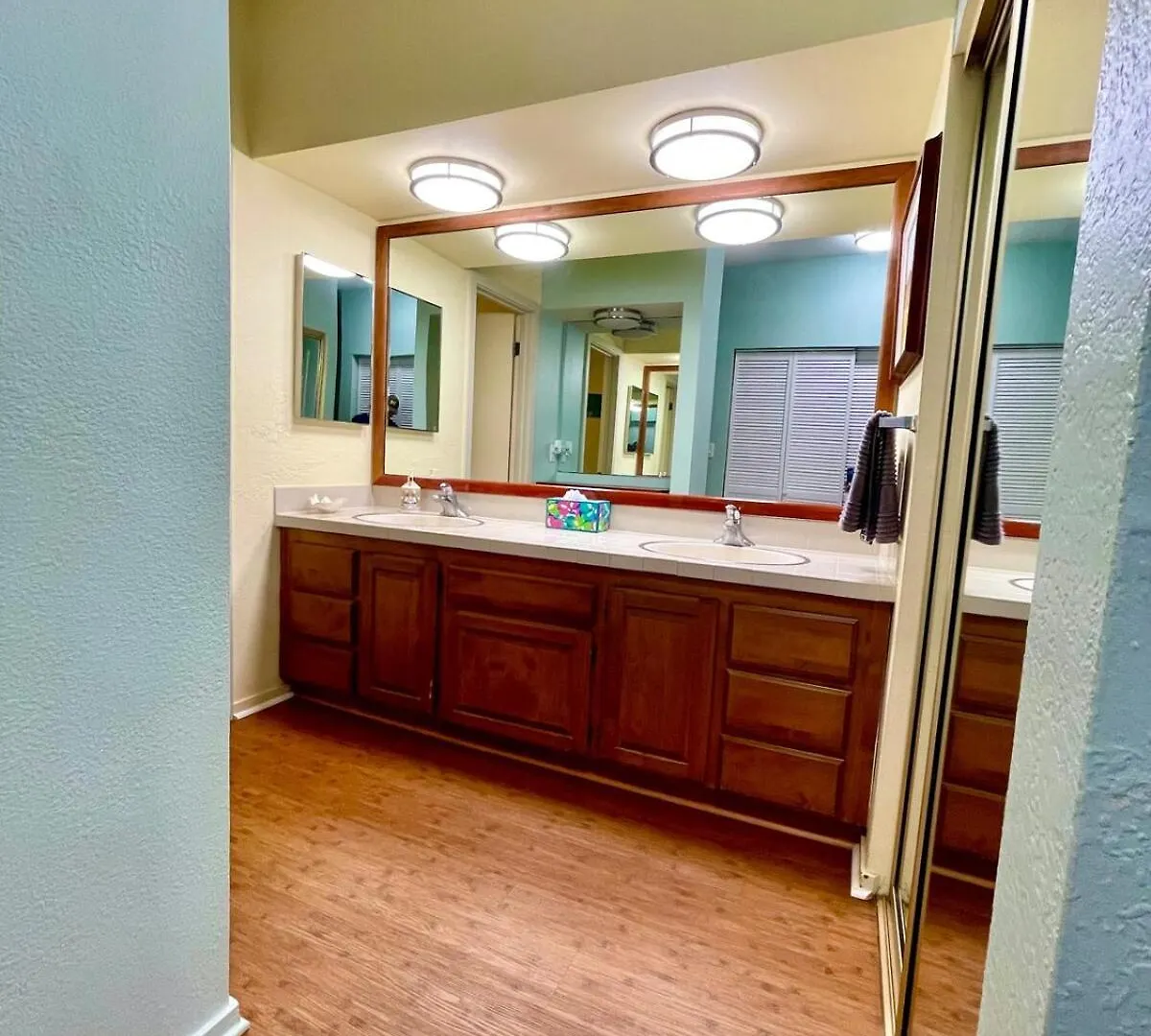 2 Bedrooms Condo Few Mins Walk To Beaches & Pool Koloa Apartment